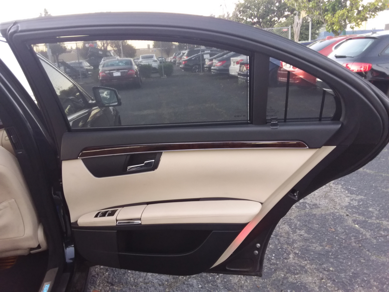 Mercedes-Benz S-Class S550 2012