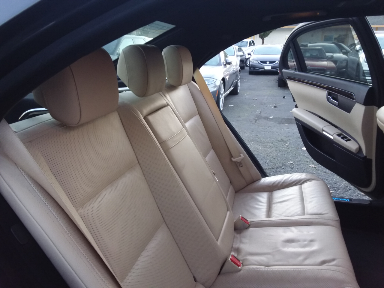 Mercedes-Benz S-Class S550 2012