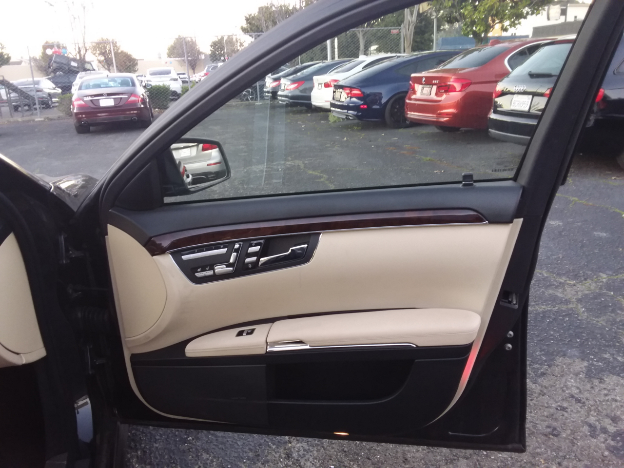 Mercedes-Benz S-Class S550 2012