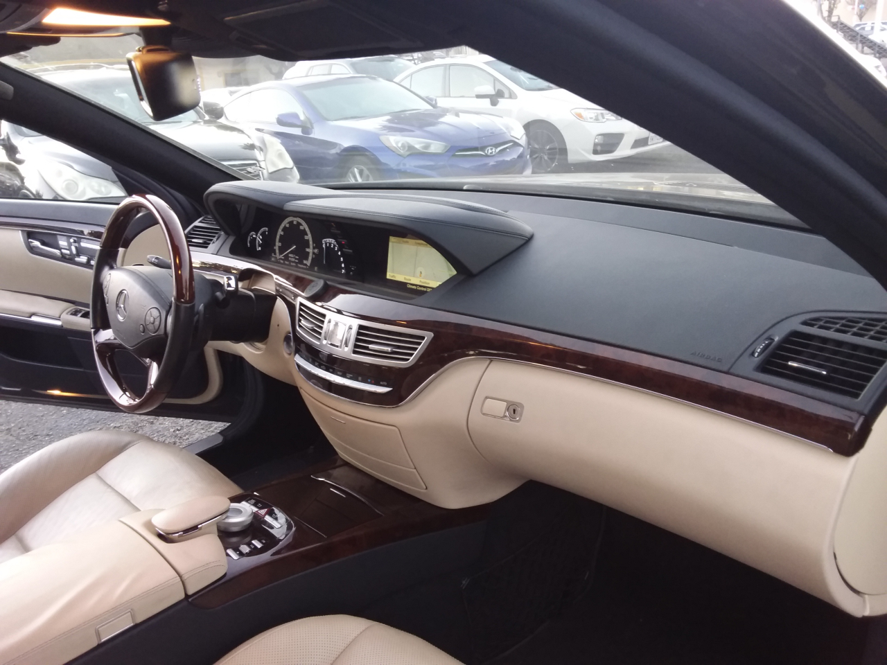 Mercedes-Benz S-Class S550 2012