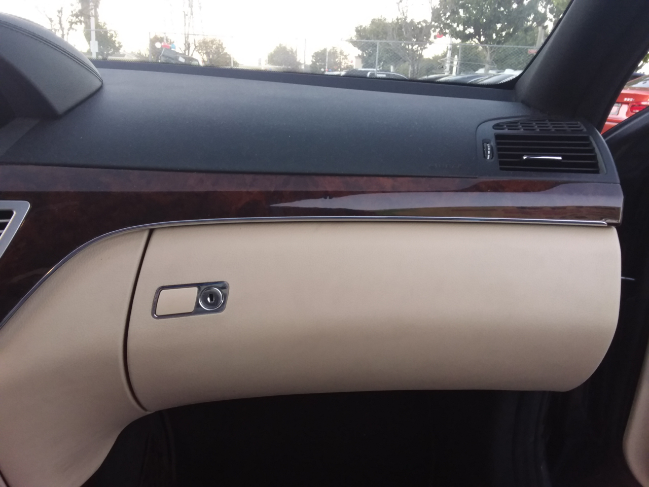 Mercedes-Benz S-Class S550 2012