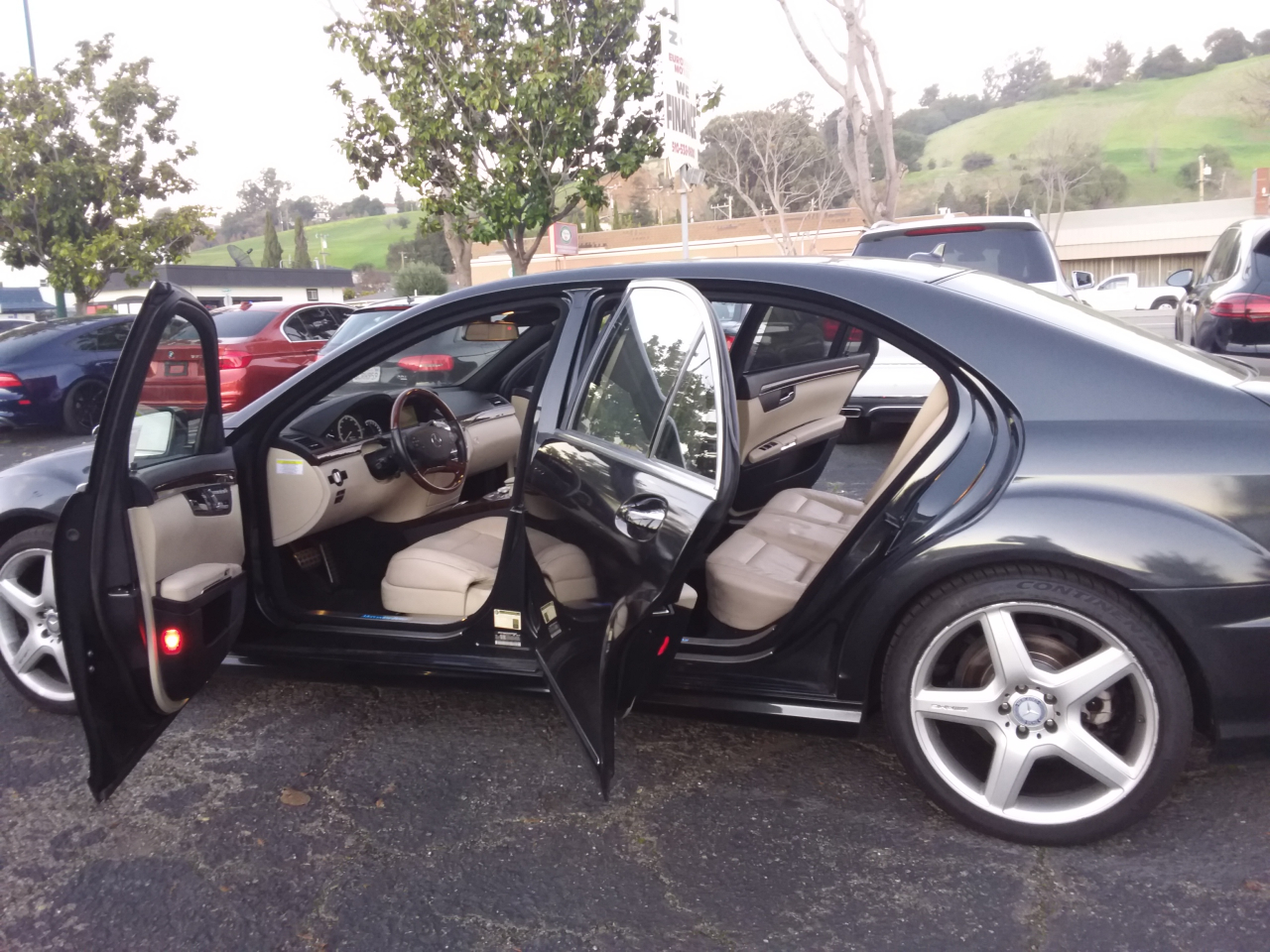 Mercedes-Benz S-Class S550 2012