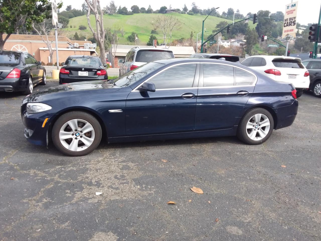 BMW 5-Series 528i xDrive 2013