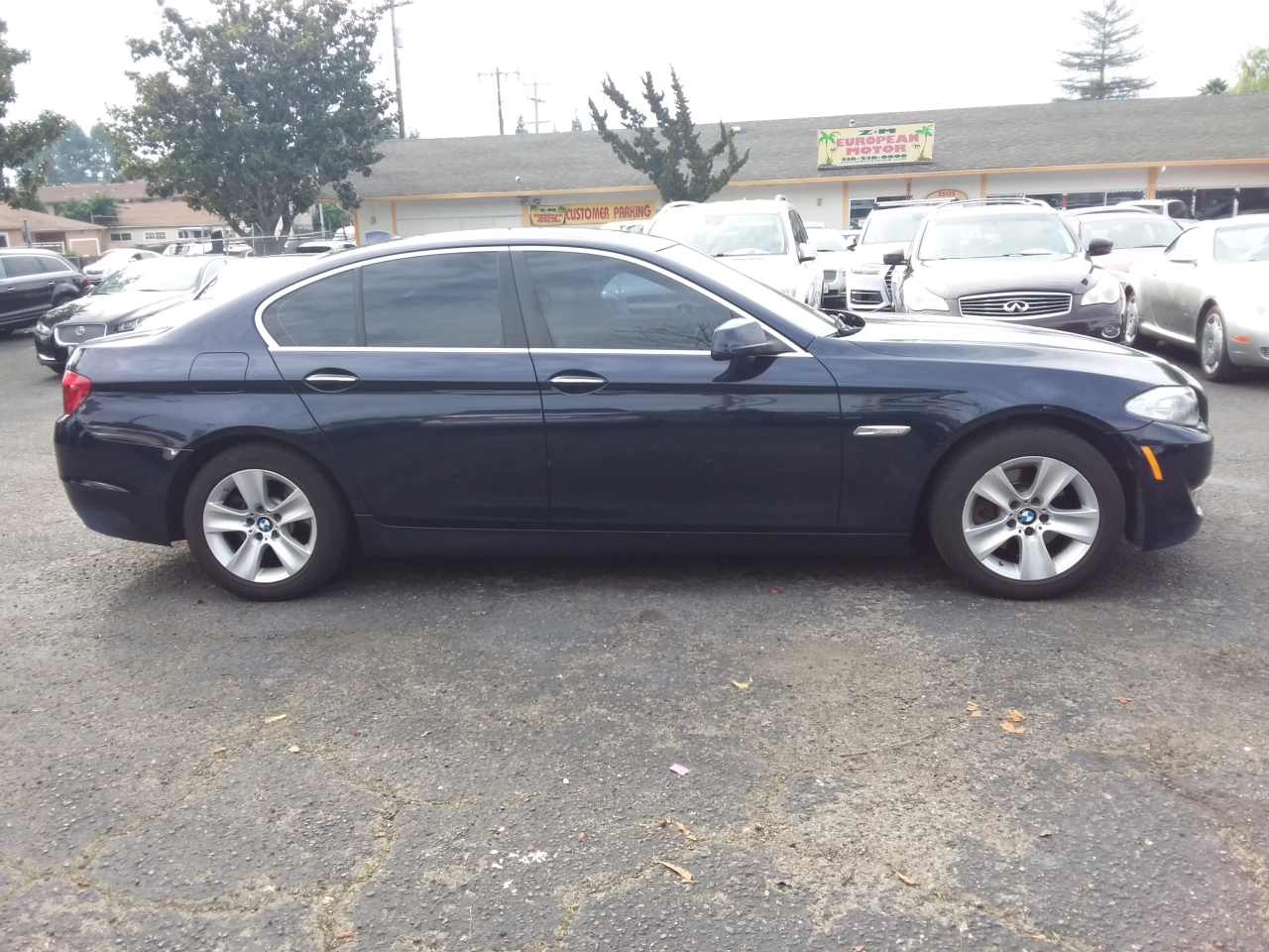 BMW 5-Series 528i xDrive 2013