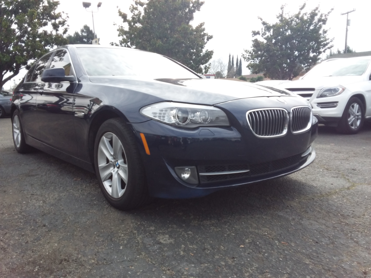 BMW 5-Series 528i xDrive 2013