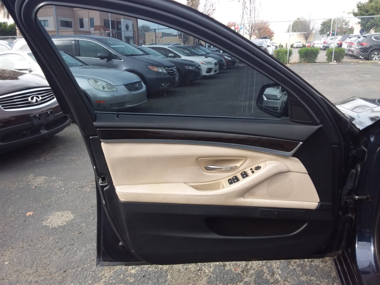 BMW 5-Series 528i xDrive 2013