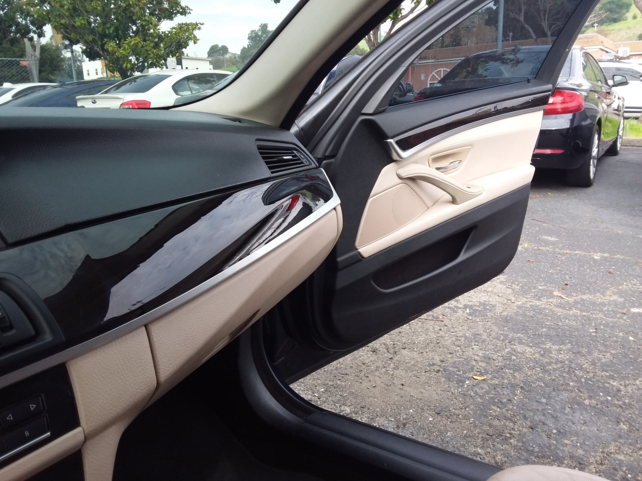 BMW 5-Series 528i xDrive 2013