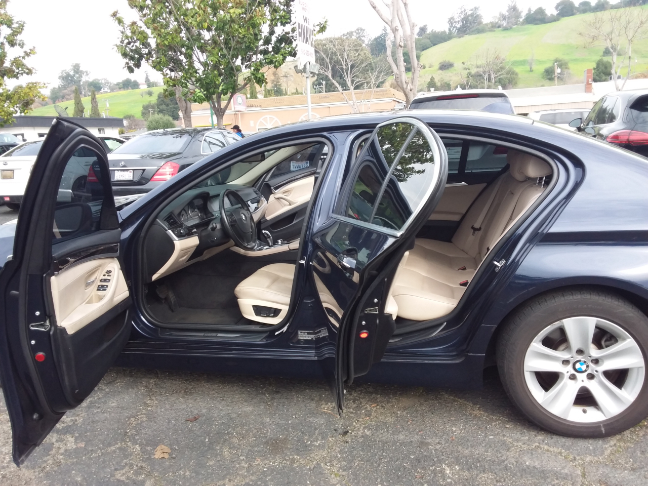 BMW 5-Series 528i xDrive 2013