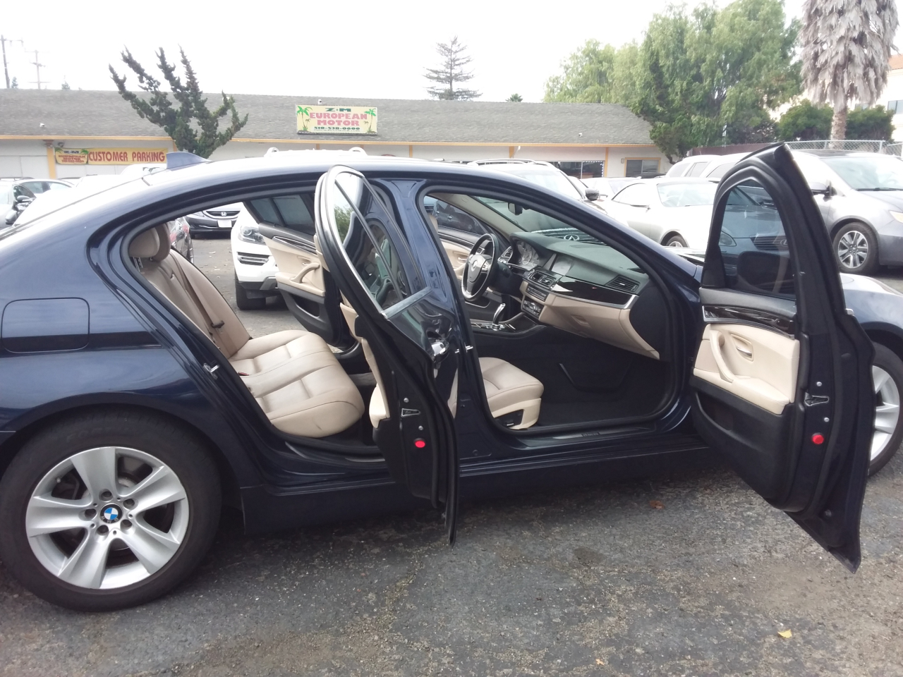 BMW 5-Series 528i xDrive 2013