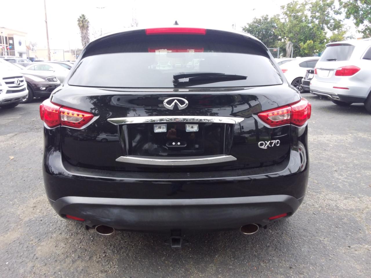 Infiniti QX70 Base AWD 2016