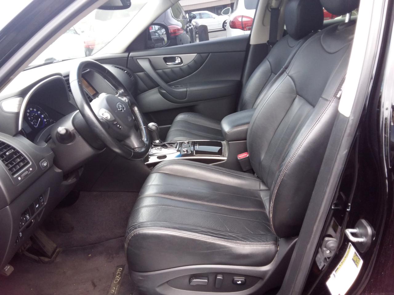 Infiniti QX70 Base AWD 2016