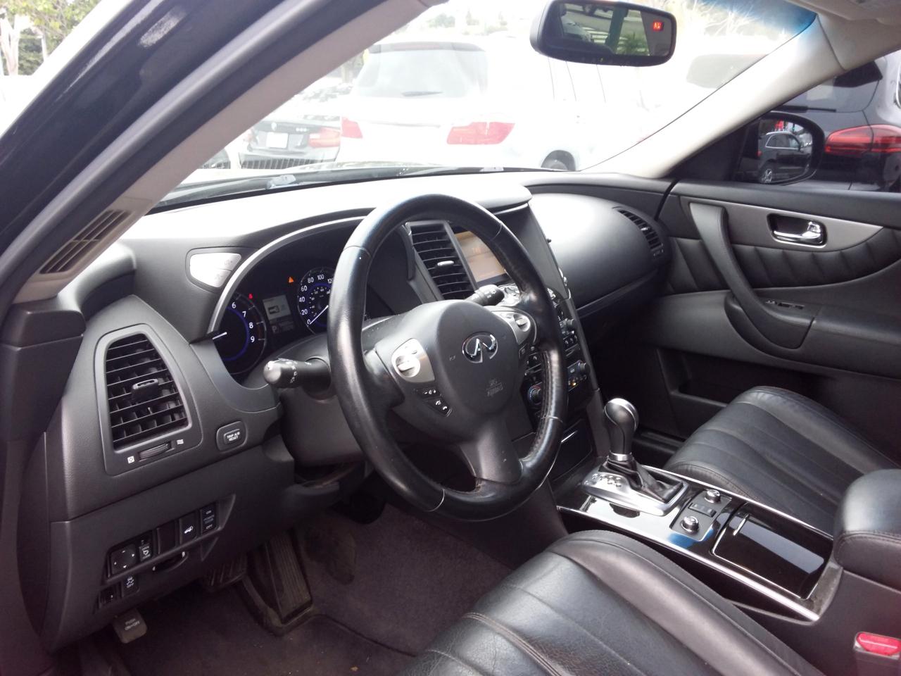 Infiniti QX70 Base AWD 2016