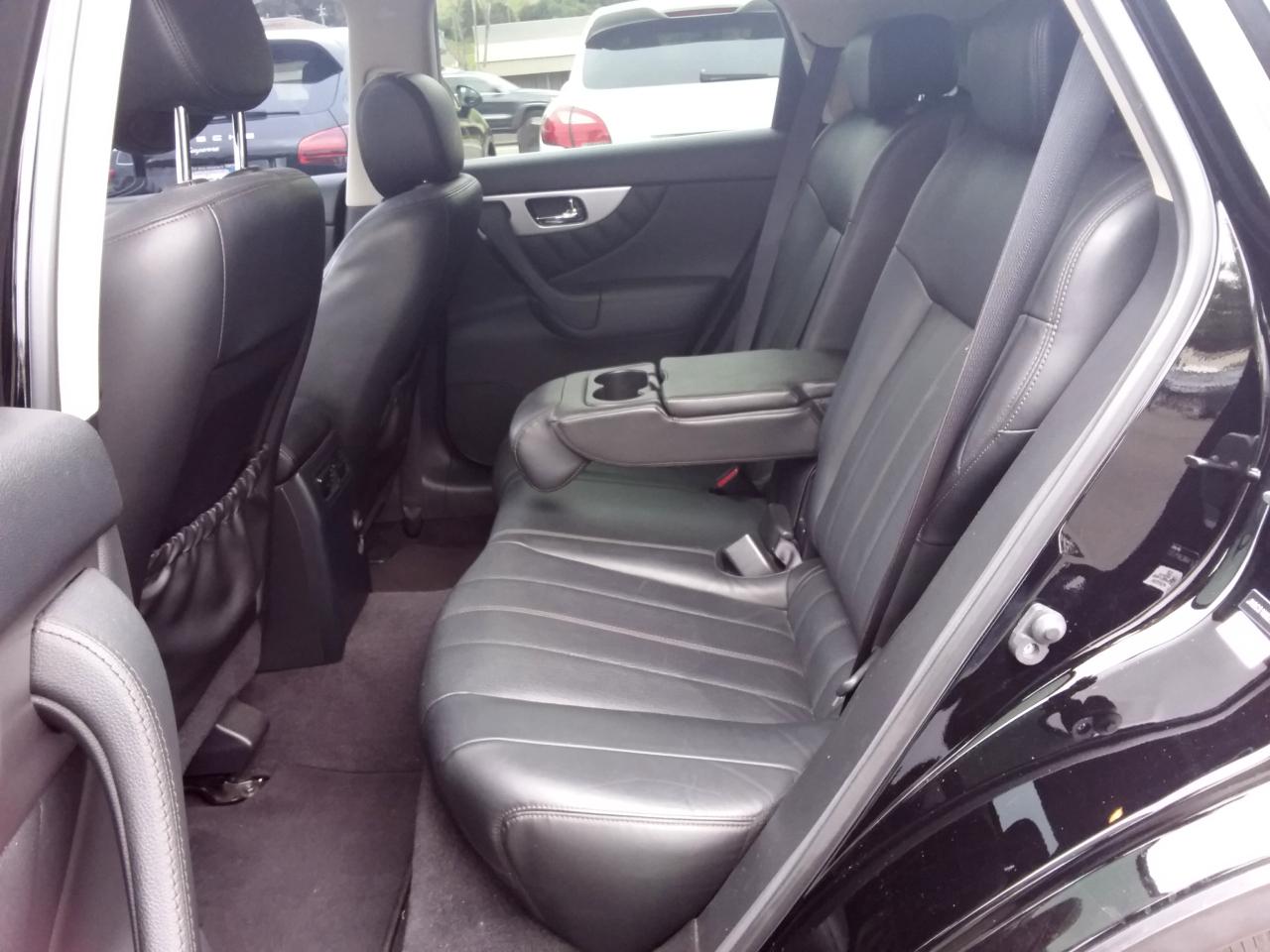 Infiniti QX70 Base AWD 2016