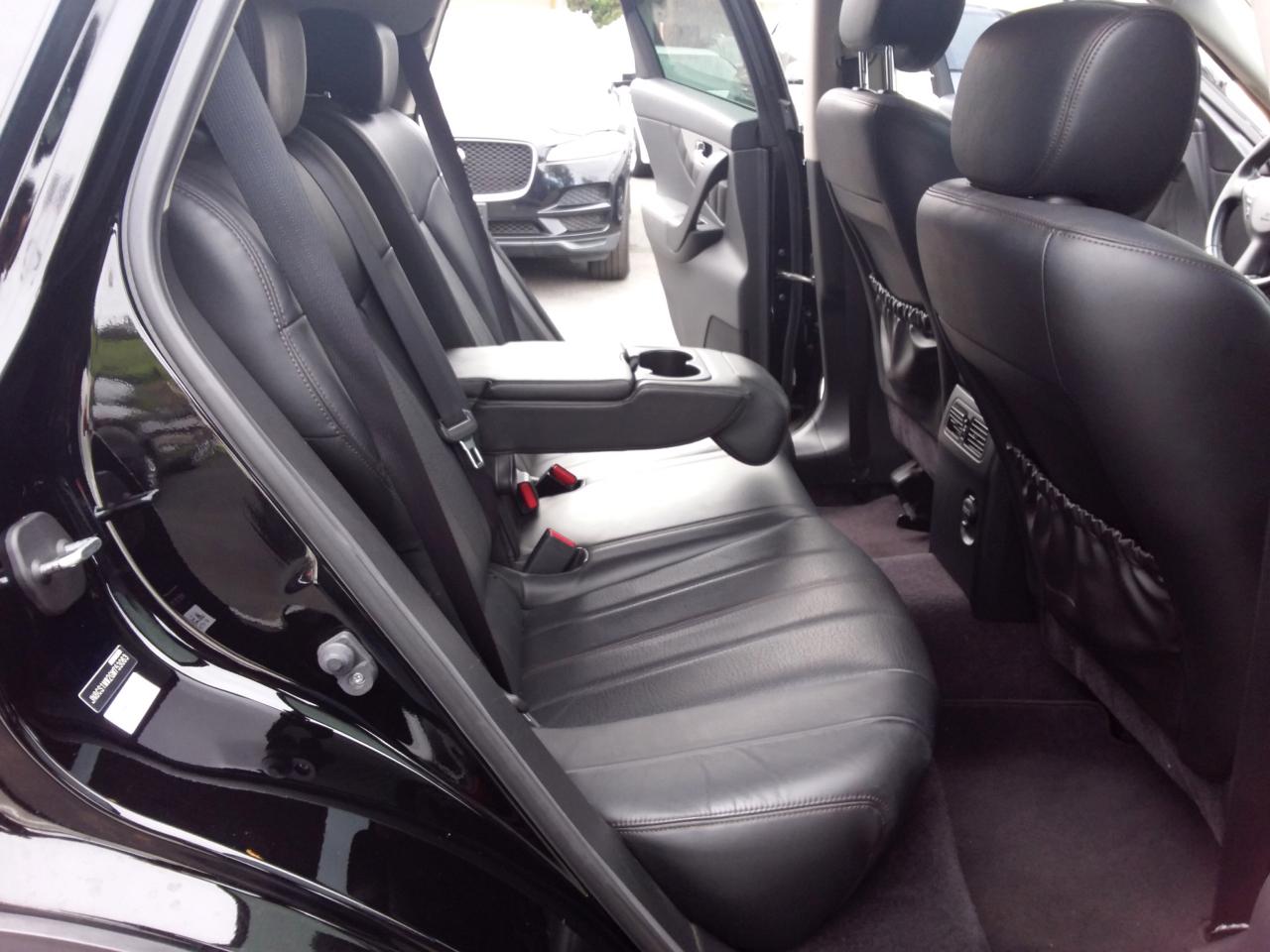 Infiniti QX70 Base AWD 2016