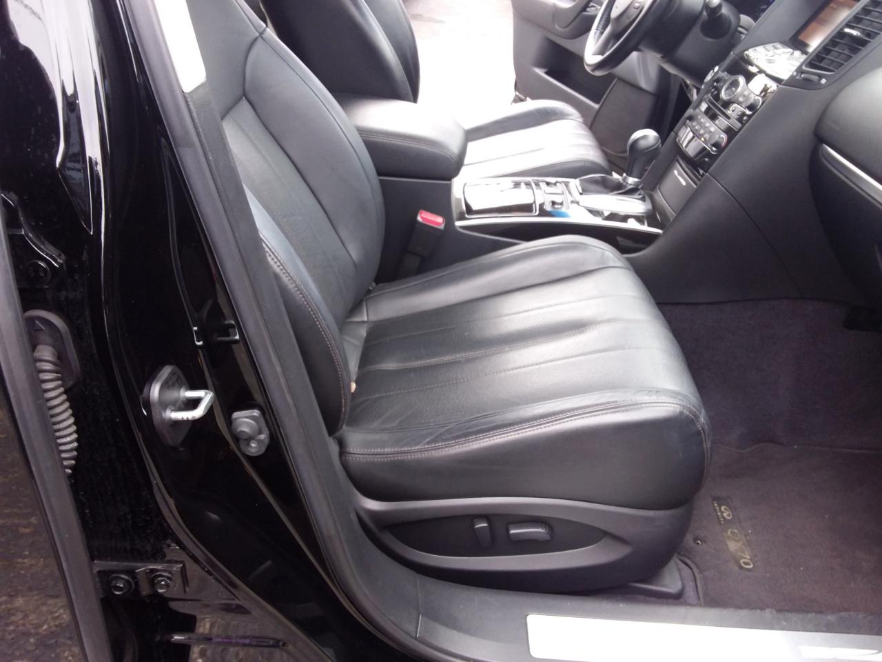 Infiniti QX70 Base AWD 2016