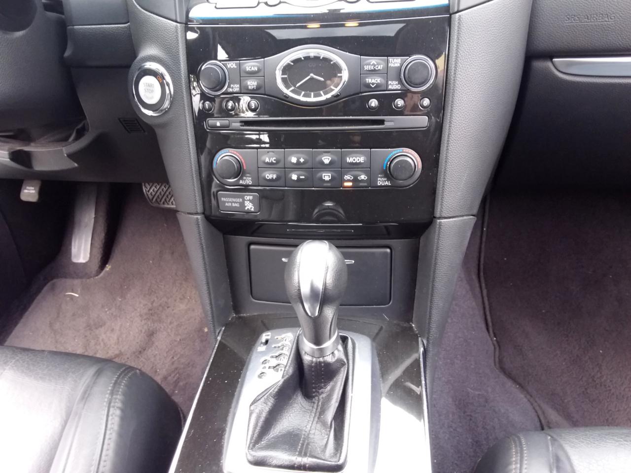 Infiniti QX70 Base AWD 2016