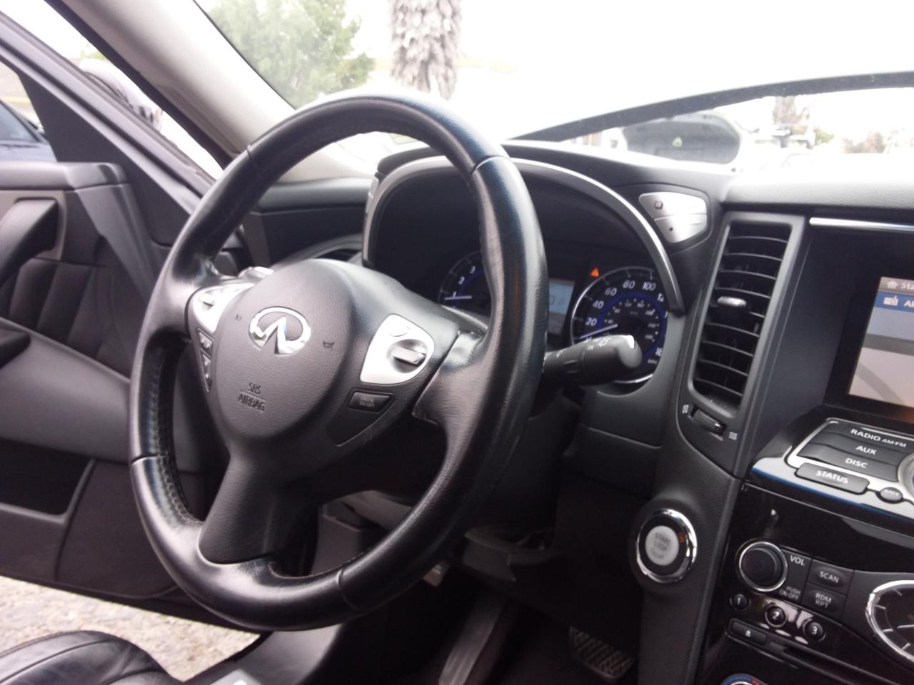 Infiniti QX70 Base AWD 2016