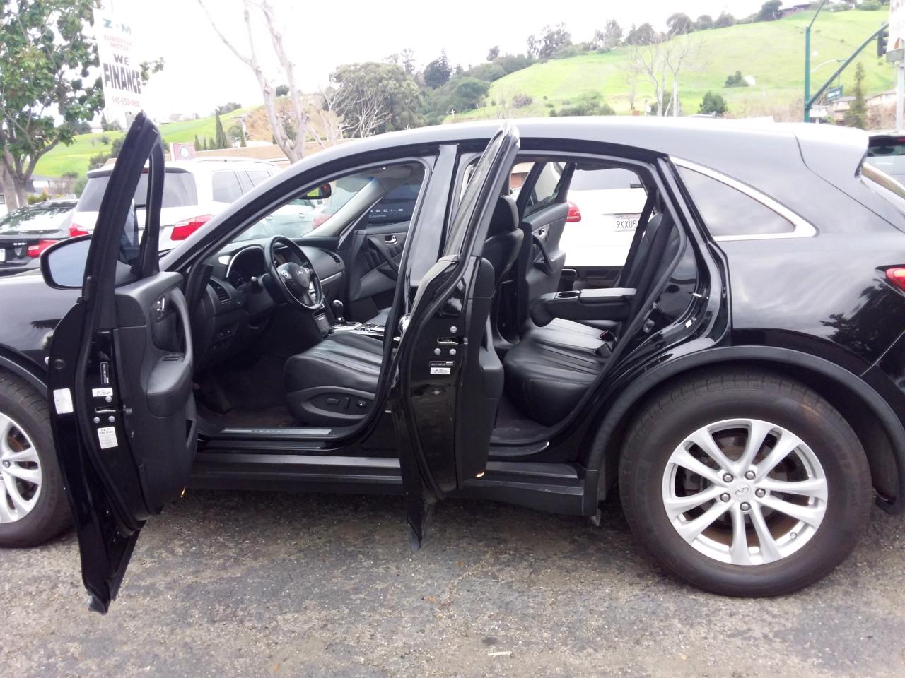 Infiniti QX70 Base AWD 2016