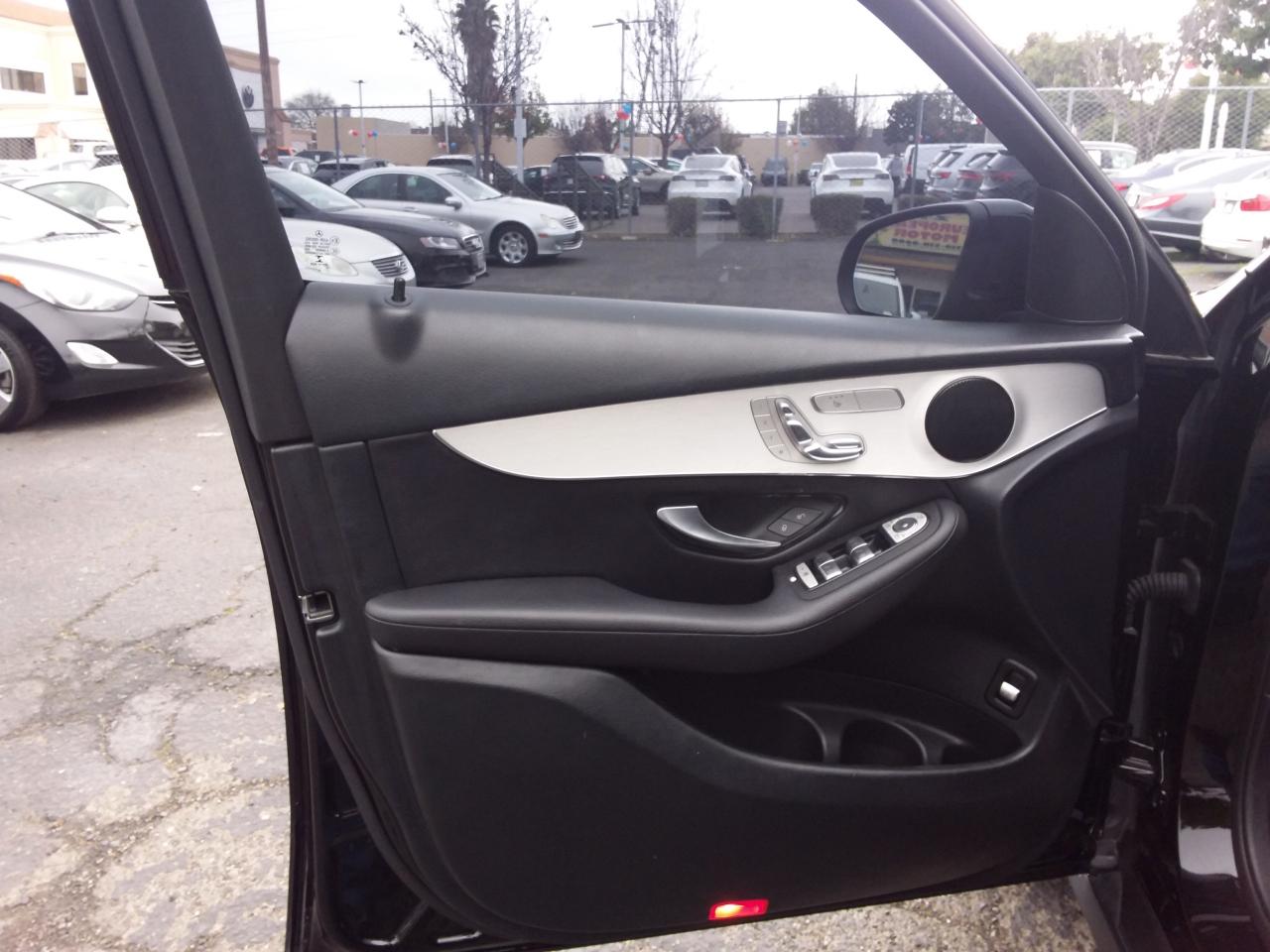 Mercedes-Benz GLC-Class GLC300 2020