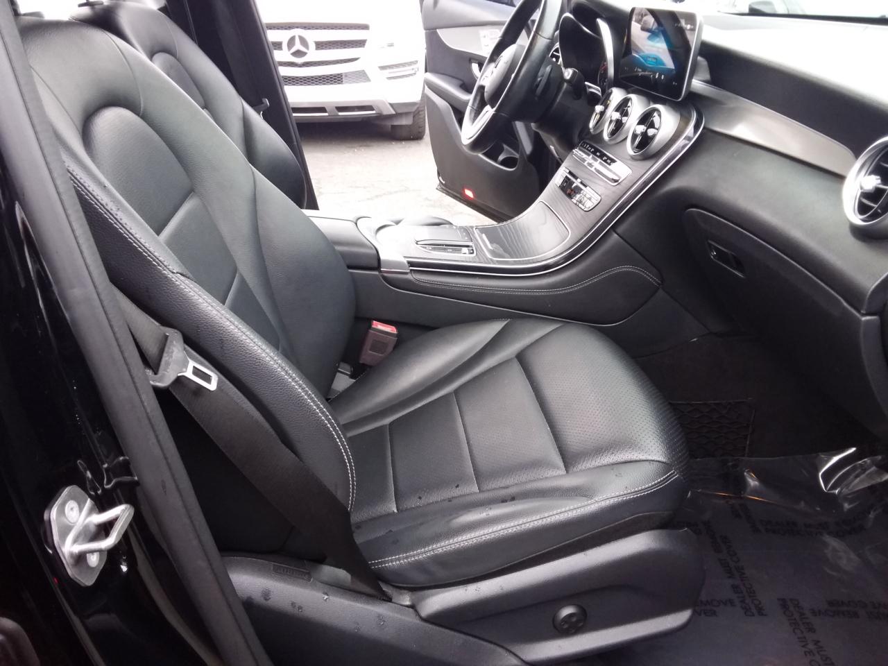 Mercedes-Benz GLC-Class GLC300 2020