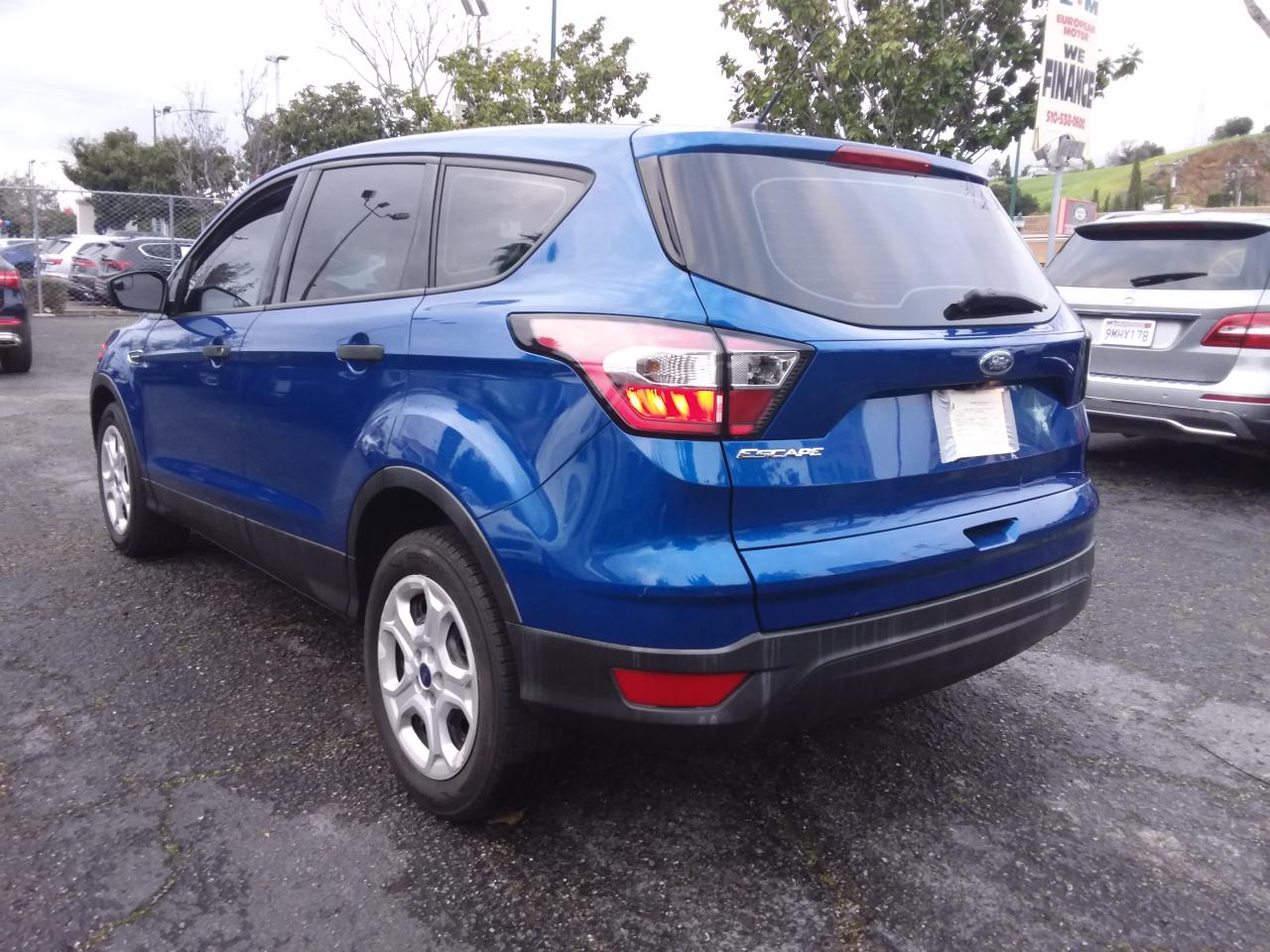 Ford Escape S FWD 2018