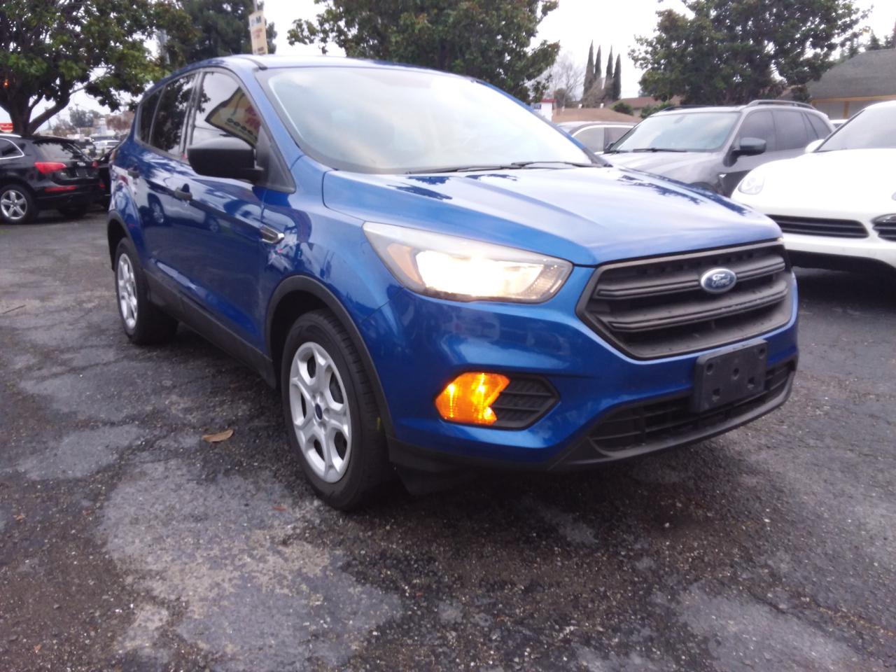 Ford Escape S FWD 2018