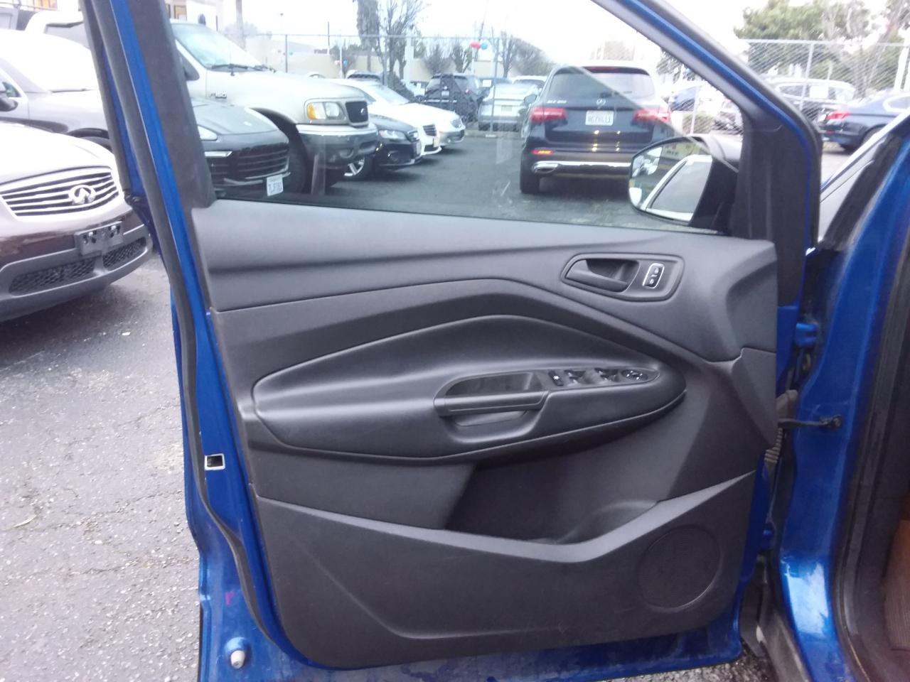 Ford Escape S FWD 2018