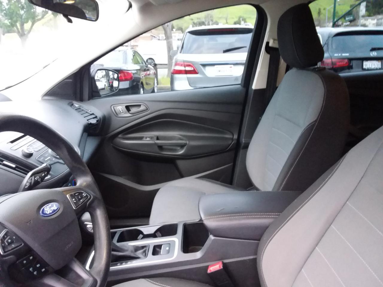 Ford Escape S FWD 2018