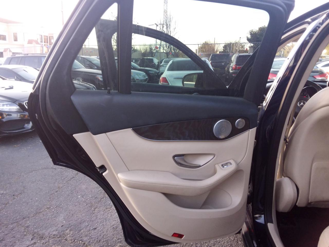 Mercedes-Benz GLC-Class GLC300 4MATIC 2019