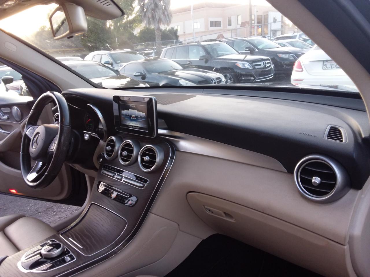 Mercedes-Benz GLC-Class GLC300 4MATIC 2019