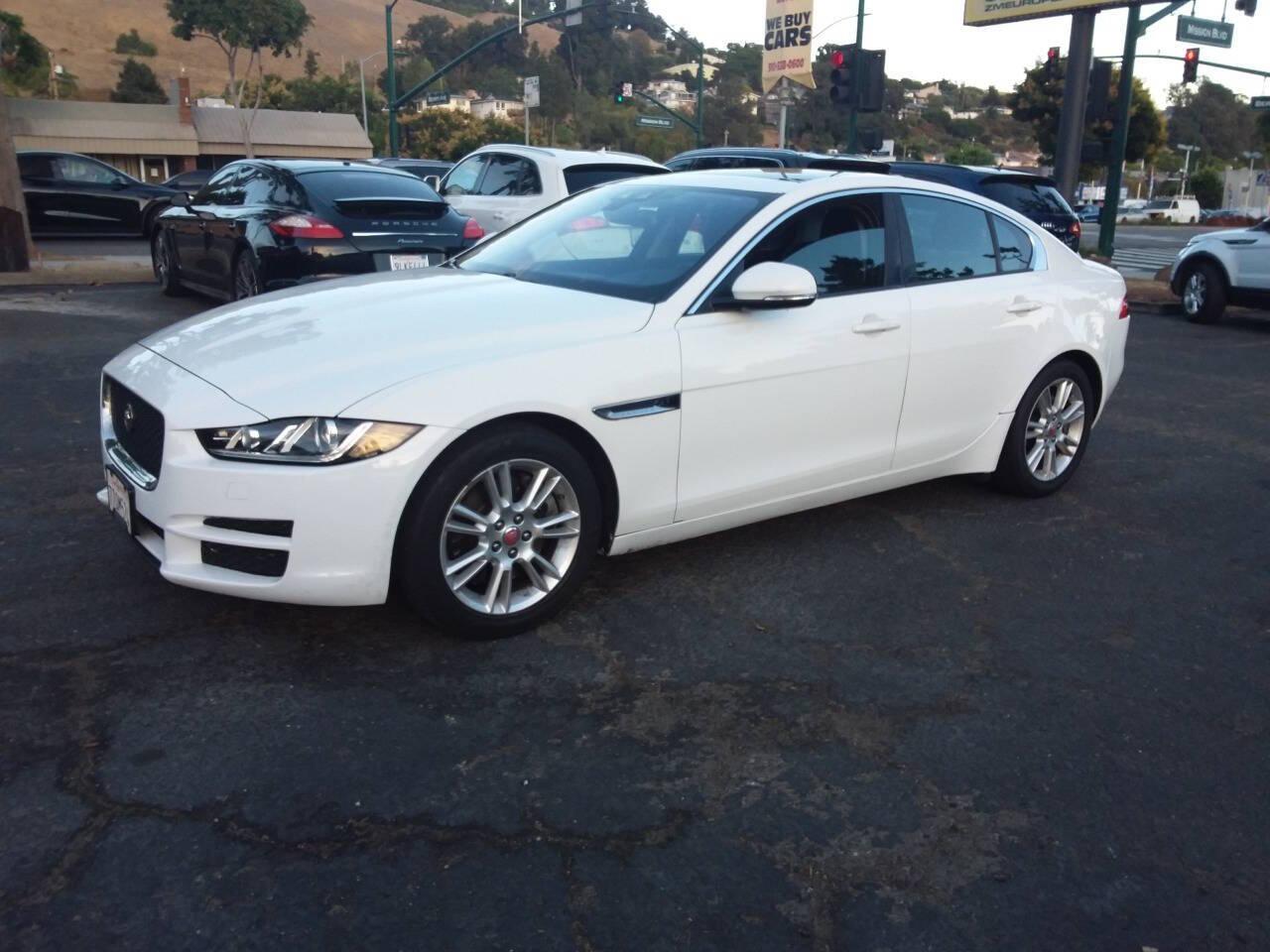 Jaguar XE 25t Premium 2017