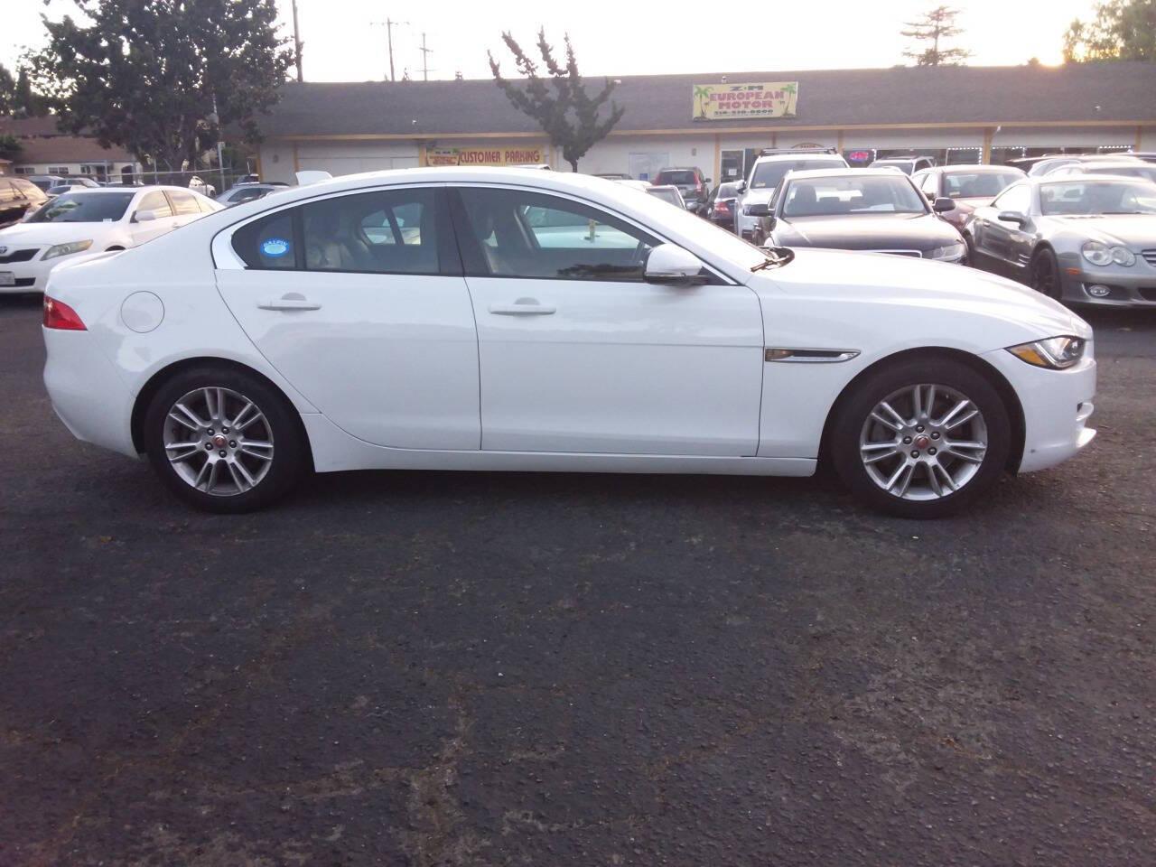 Jaguar XE 25t Premium 2017