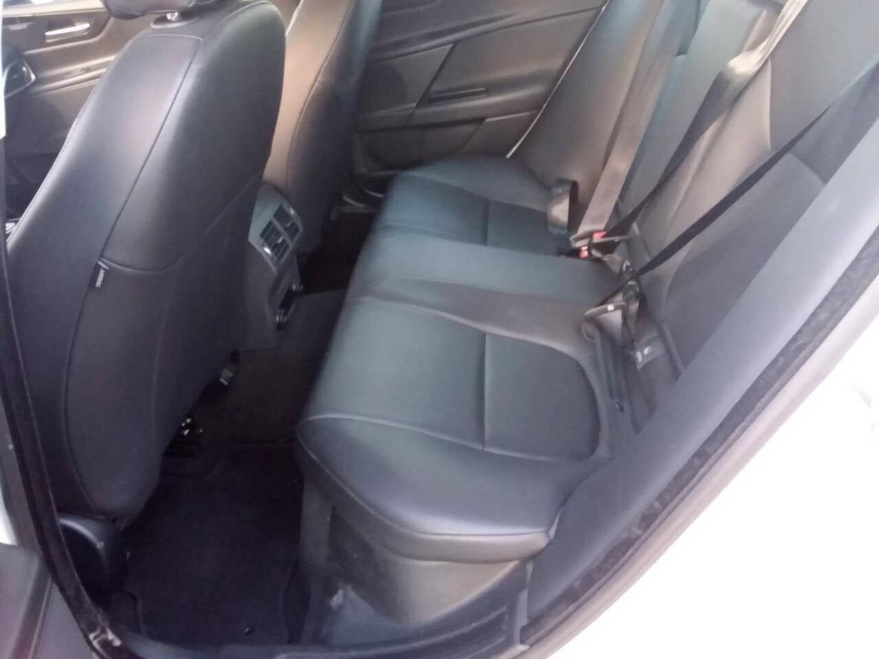 Jaguar XE 25t Premium 2017