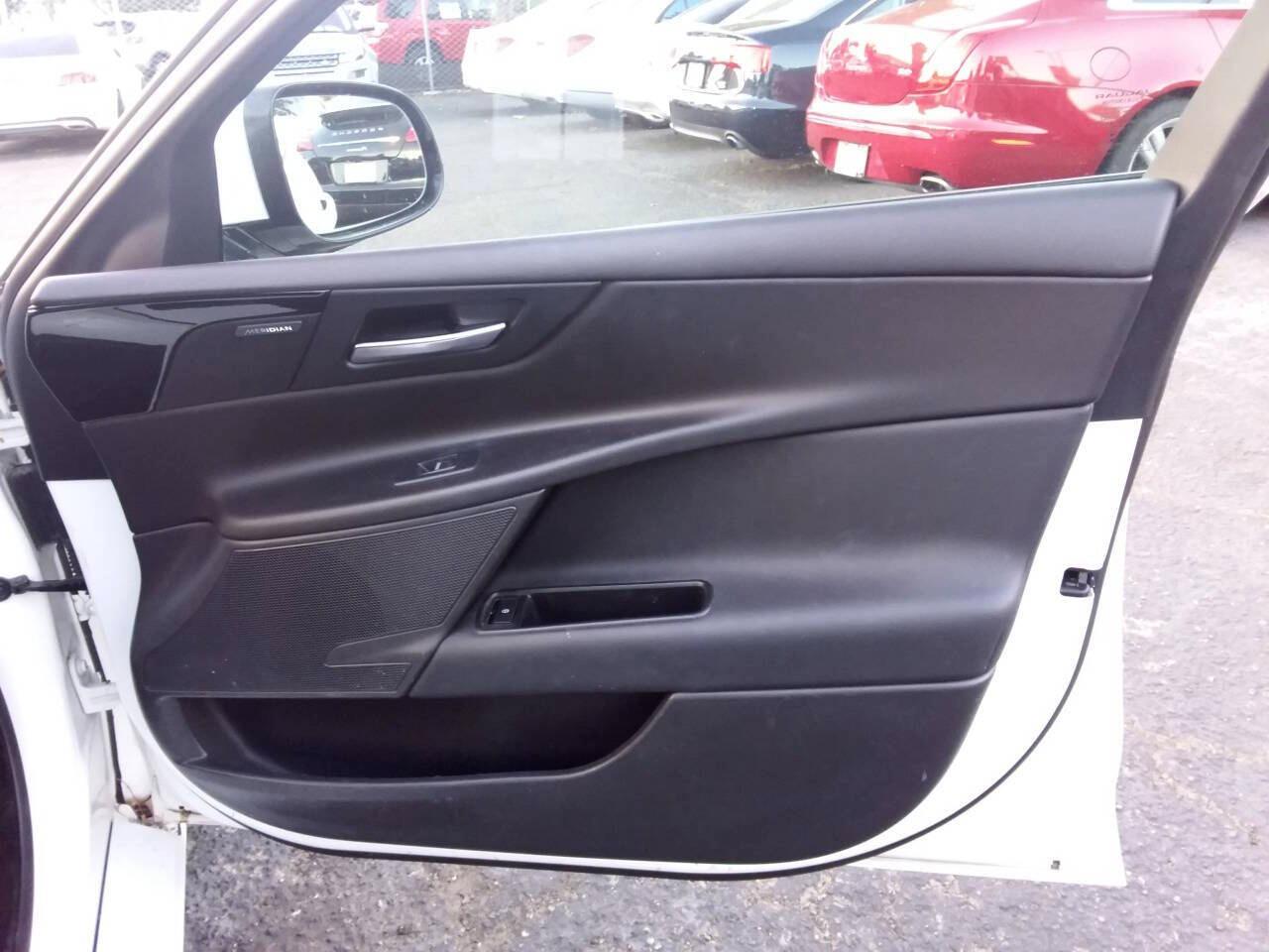 Jaguar XE 25t Premium 2017