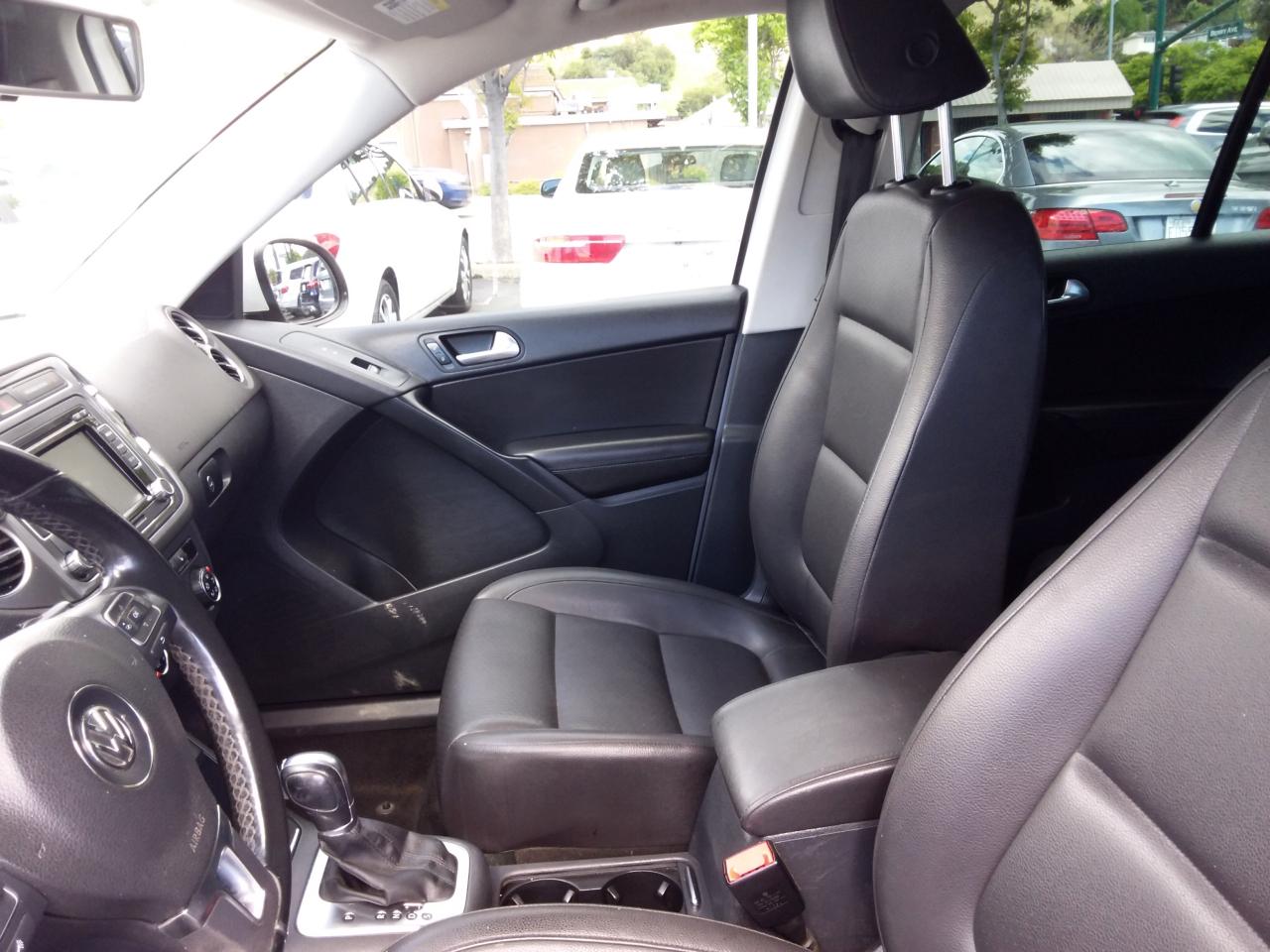 Volkswagen Tiguan S 2015