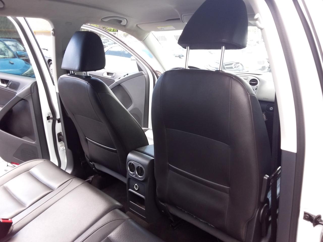 Volkswagen Tiguan S 2015