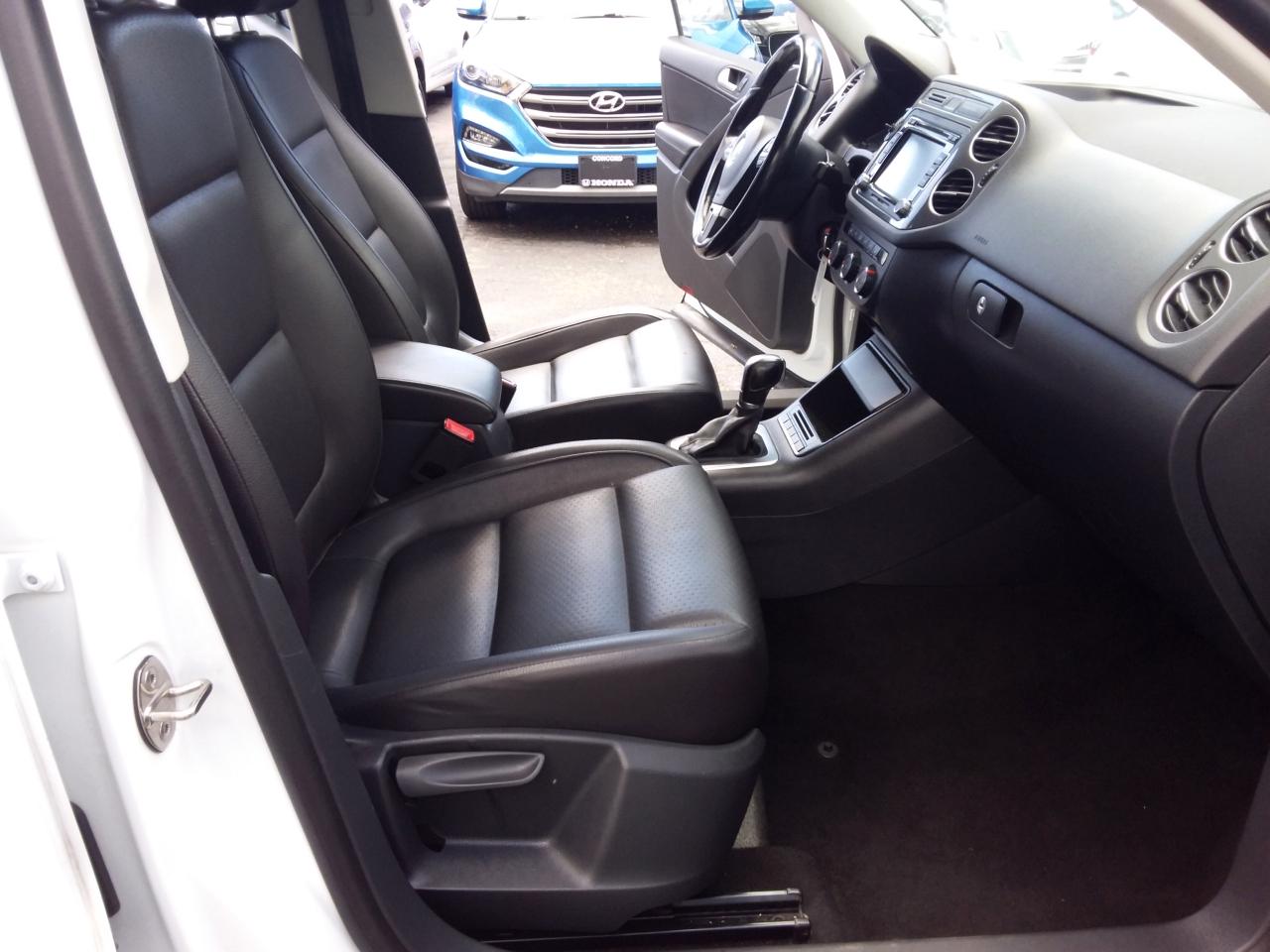 Volkswagen Tiguan S 2015