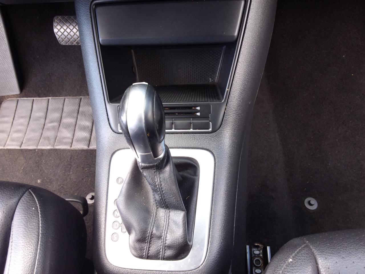 Volkswagen Tiguan S 2015