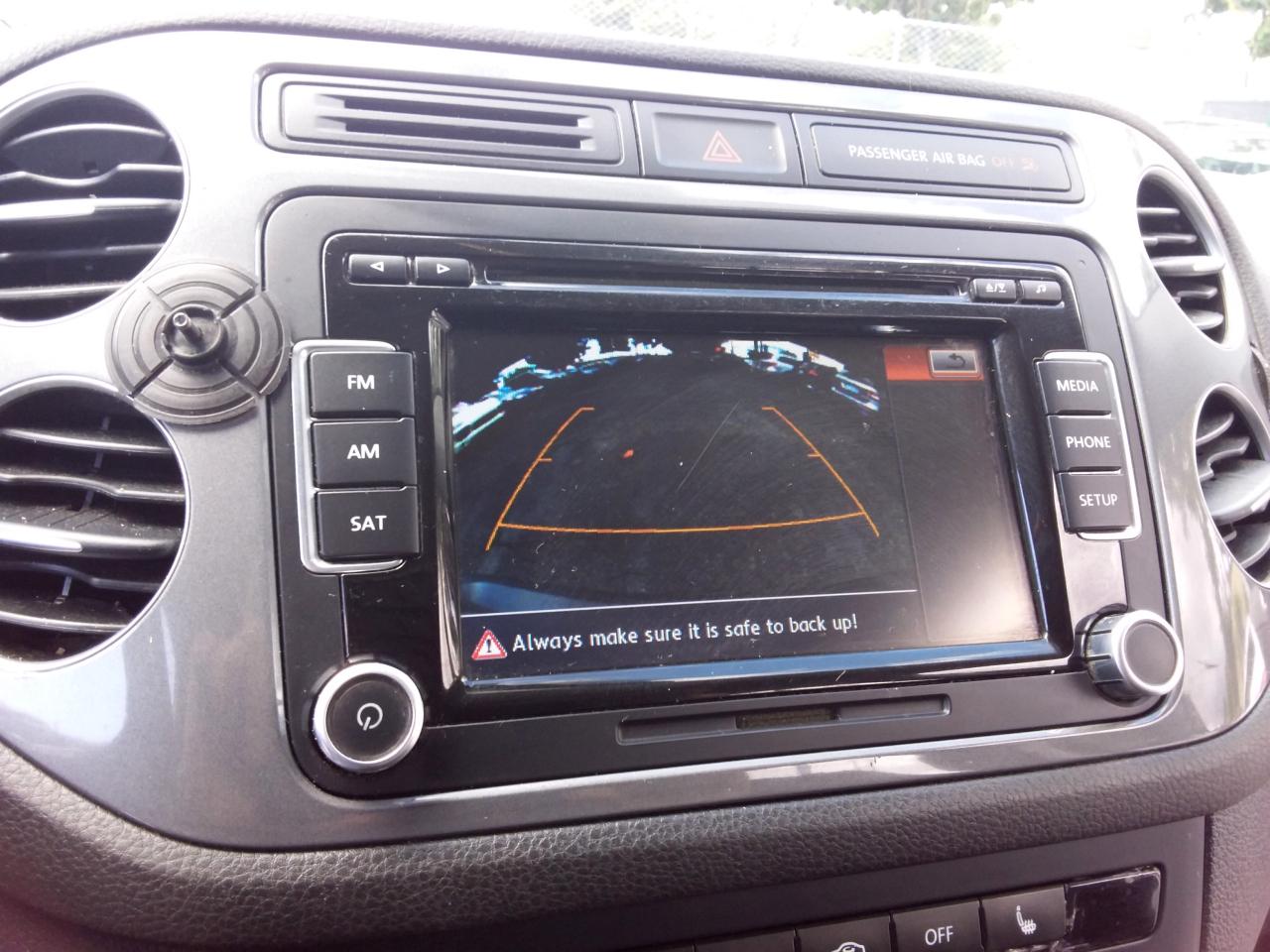 Volkswagen Tiguan S 2015