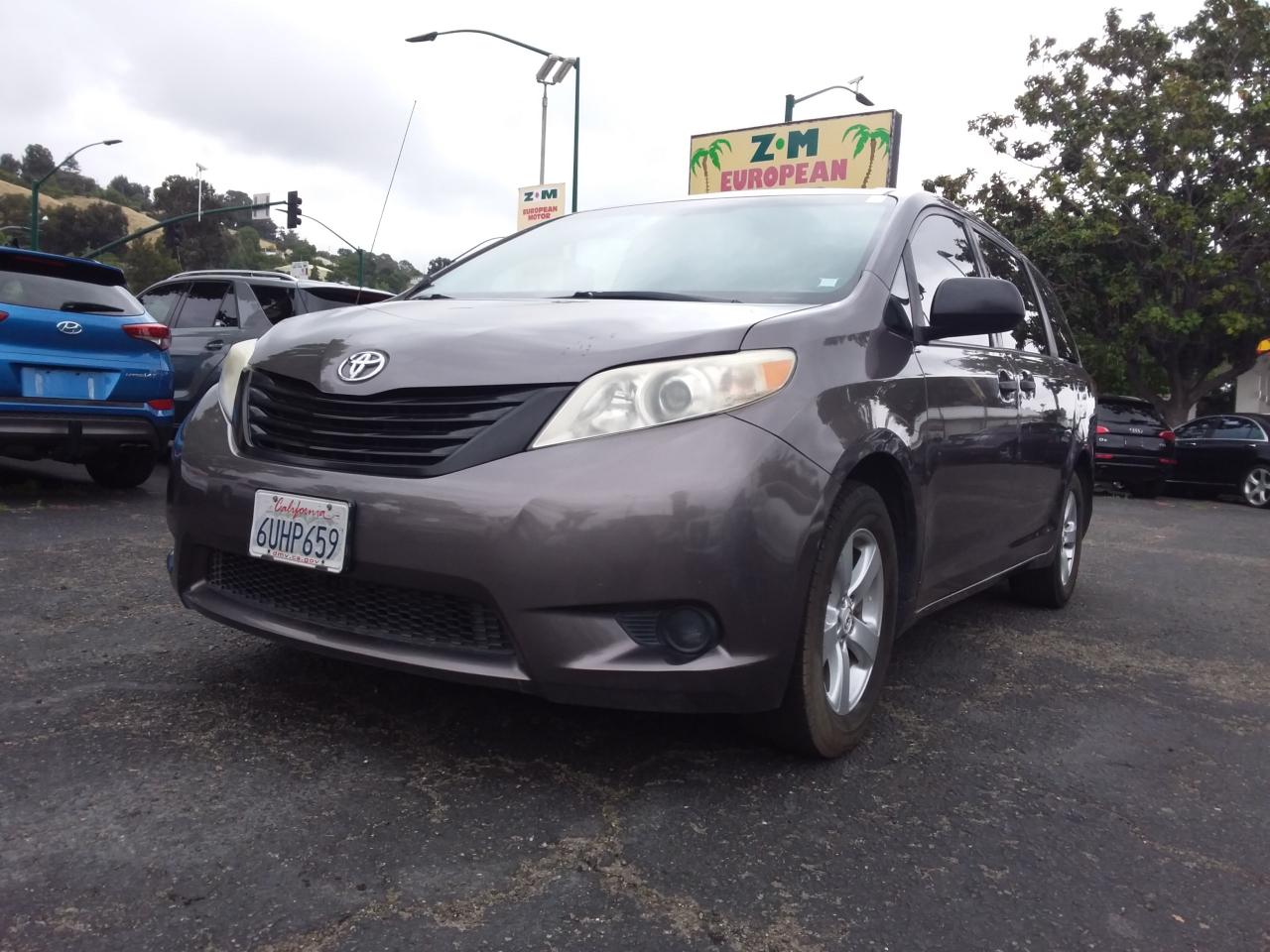 2011 Toyota Sienna Base