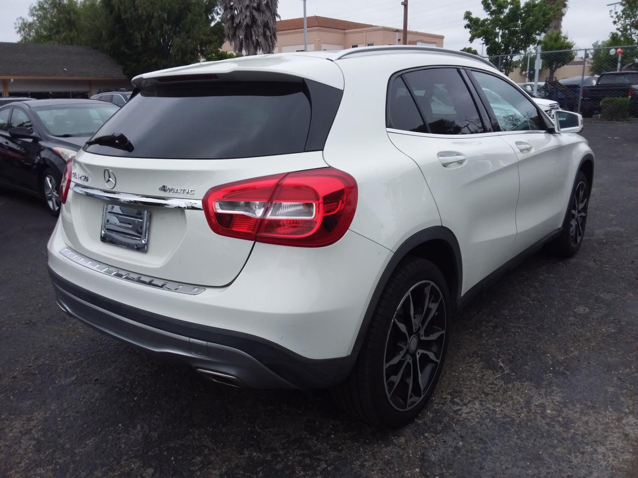 Mercedes-Benz GLA-Class GLA250 4MATIC 2017