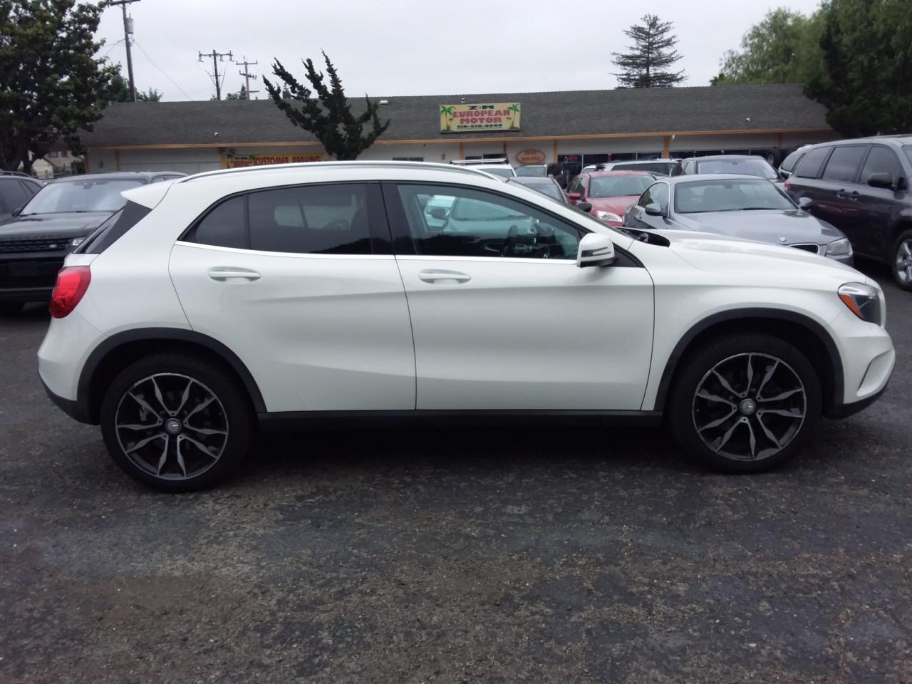 Mercedes-Benz GLA-Class GLA250 4MATIC 2017