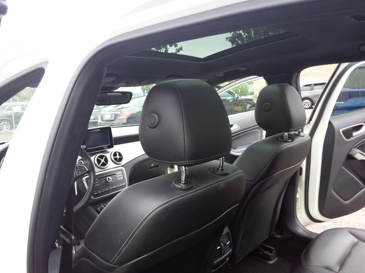 Mercedes-Benz GLA-Class GLA250 4MATIC 2017
