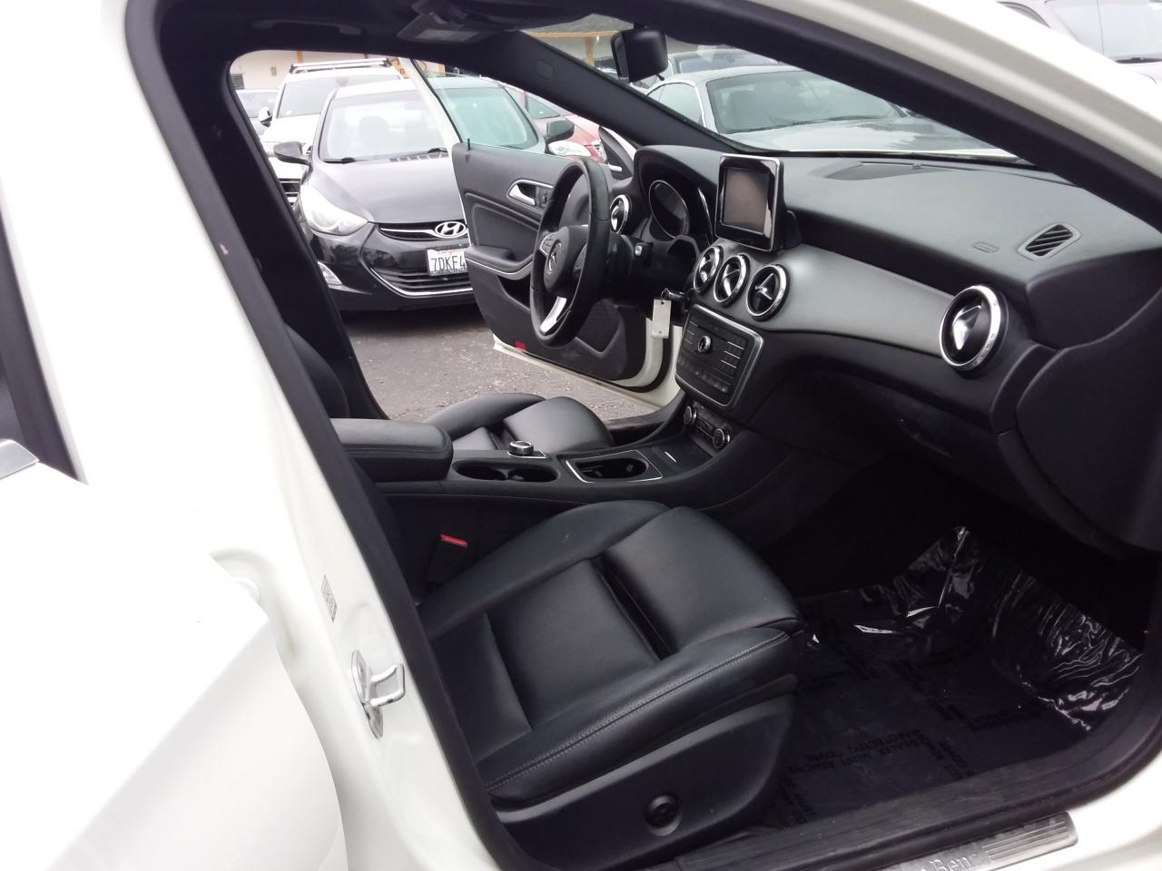 Mercedes-Benz GLA-Class GLA250 4MATIC 2017