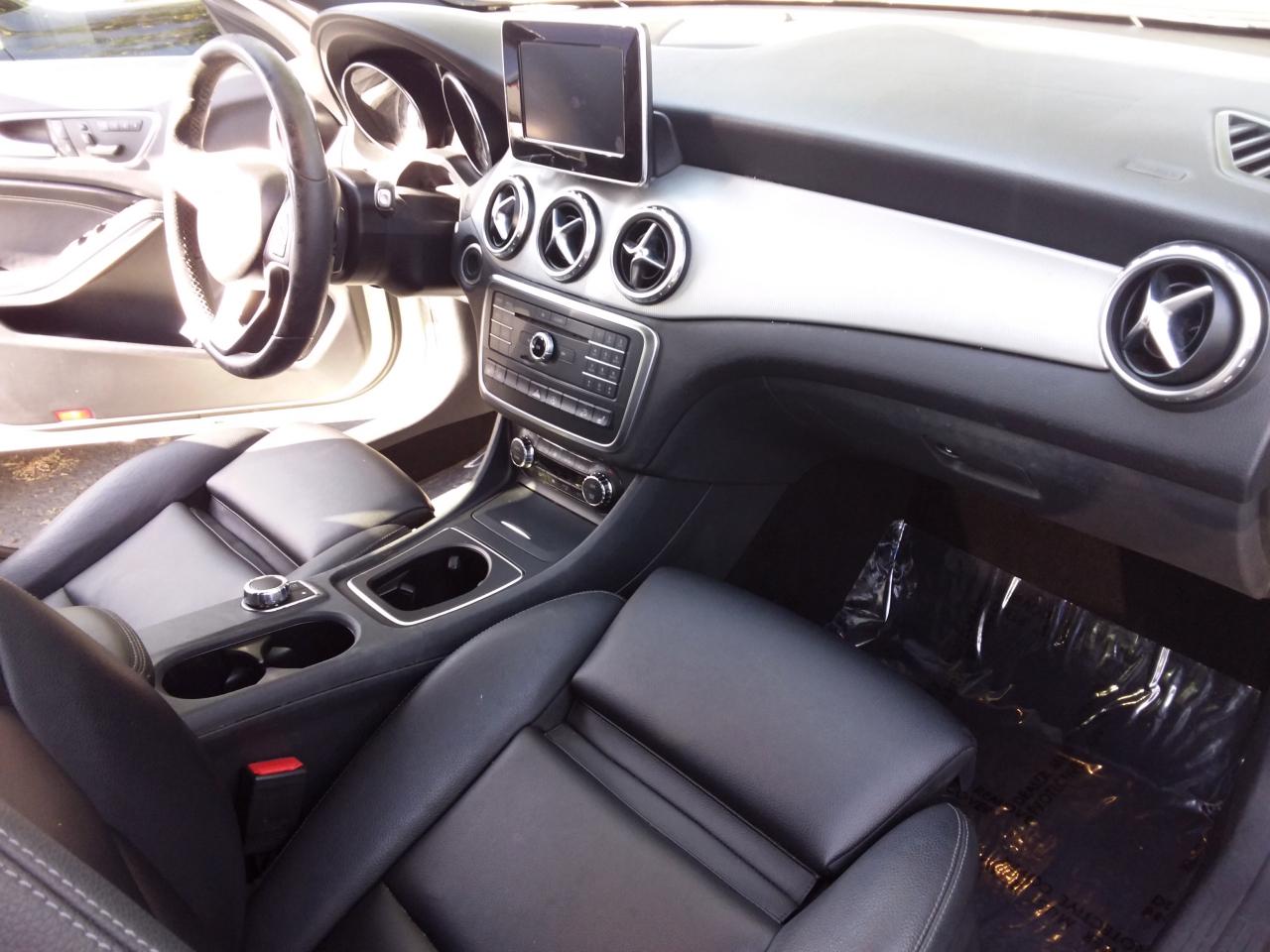 Mercedes-Benz GLA-Class GLA250 4MATIC 2017