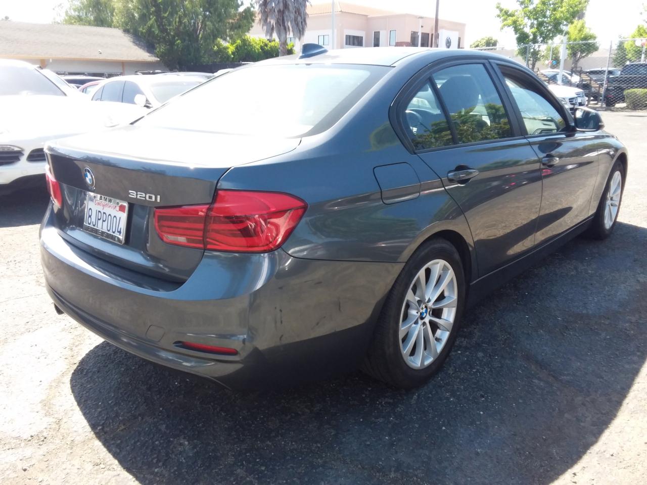 BMW 3-Series 320i Sedan 2016