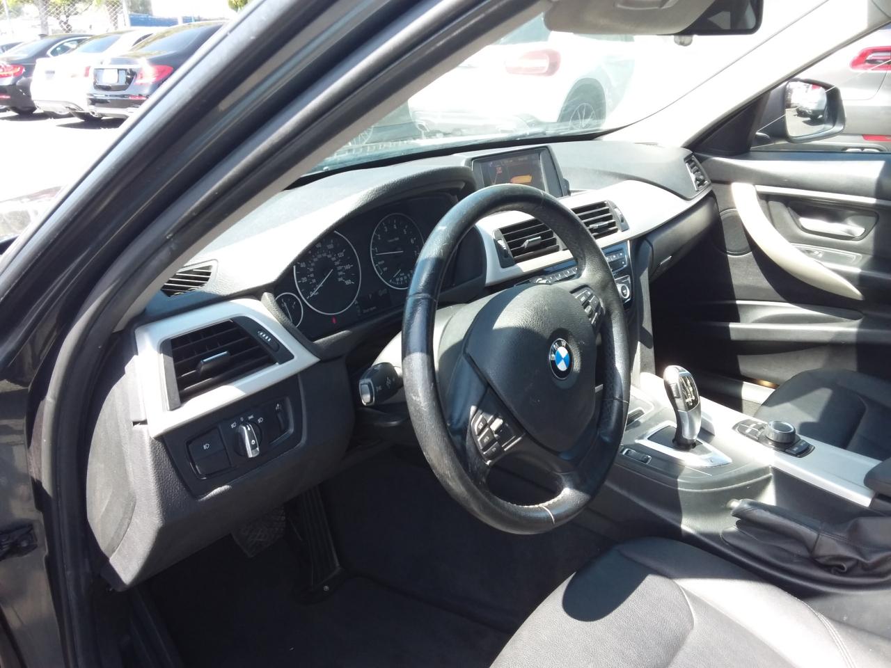 BMW 3-Series 320i Sedan 2016