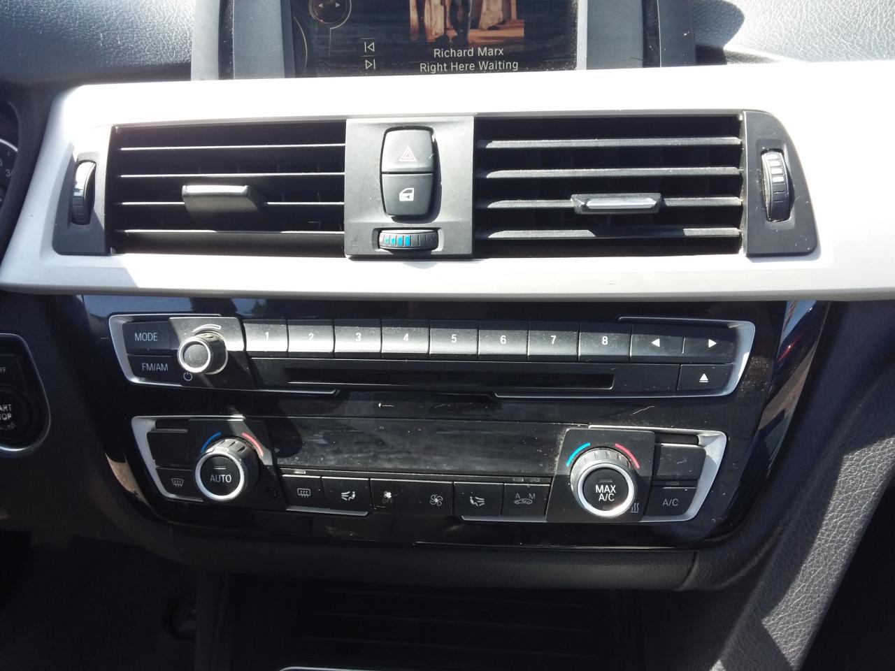 BMW 3-Series 320i Sedan 2016
