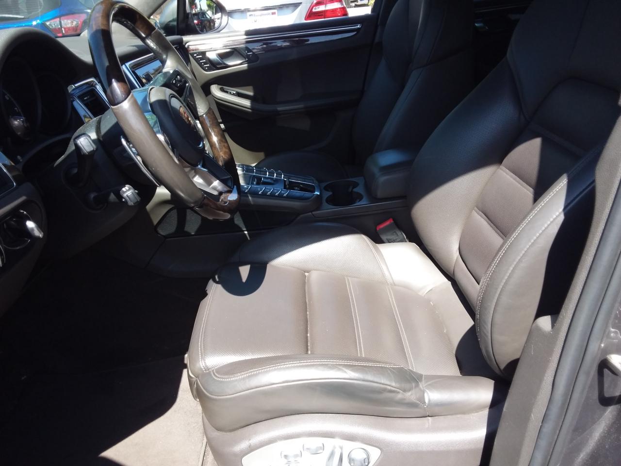 Porsche Macan Turbo 2015