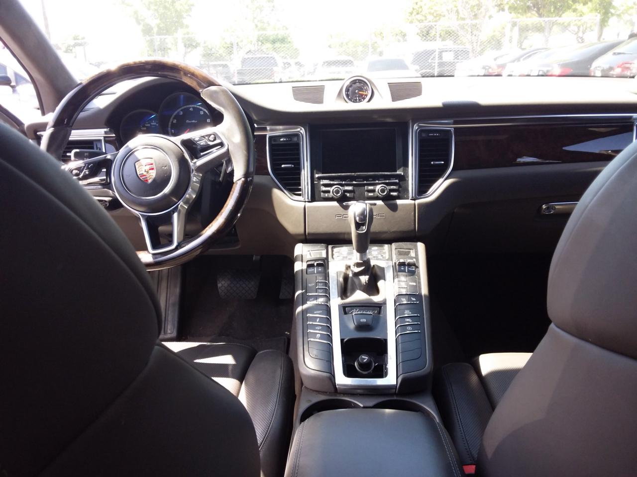 Porsche Macan Turbo 2015